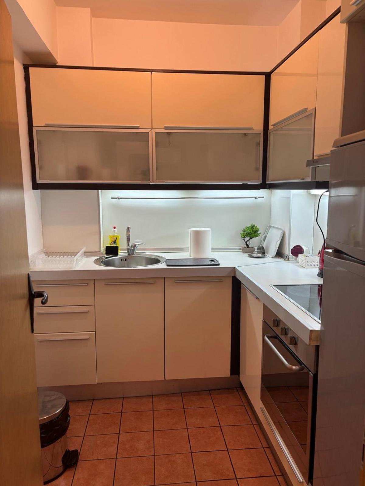 Lovely Square Apartment Purple Velvet สโกเปีย ภายนอก รูปภาพ